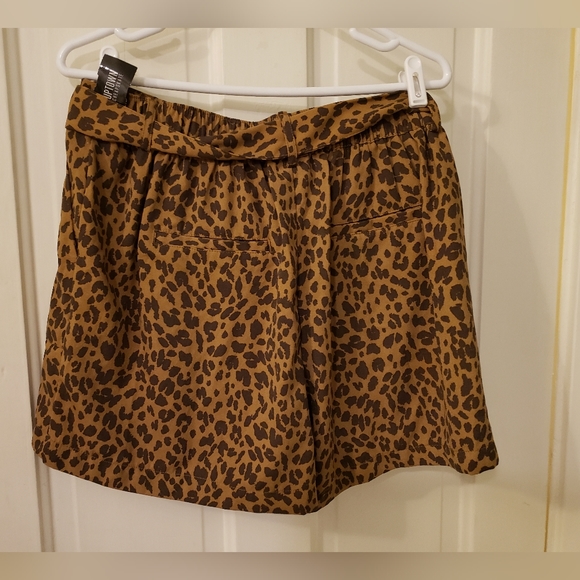 A New Day Women's Flowy Cheeta Print Shorts - Picture 8 of 8
